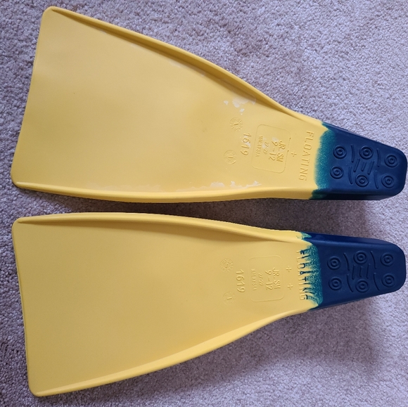 U.S. Divers Kids Flippers - Picture 3 of 5